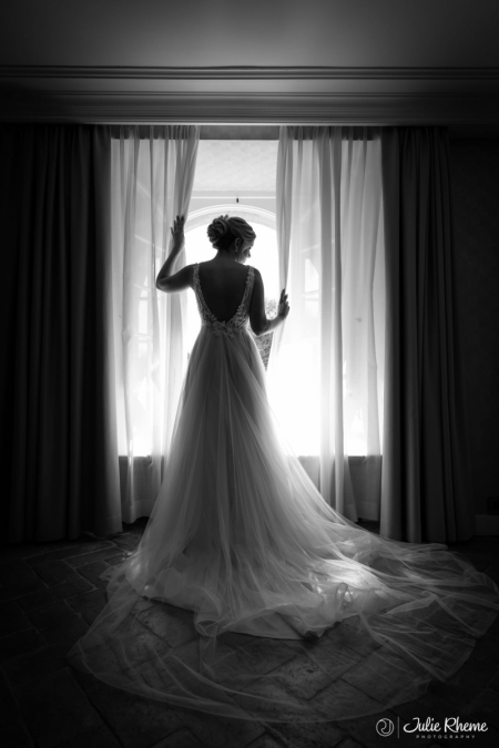 Mariage_Wedding_Bride_Dress_Robe_Bonmont_Chateau_Golf_Suisse_Photographe_Destination_Luxury_FineArt_JulieRheme